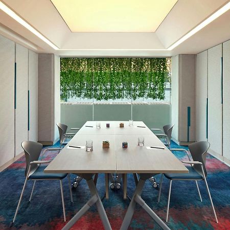 Aloft Bali Kuta At Beachwalk Екстер'єр фото
