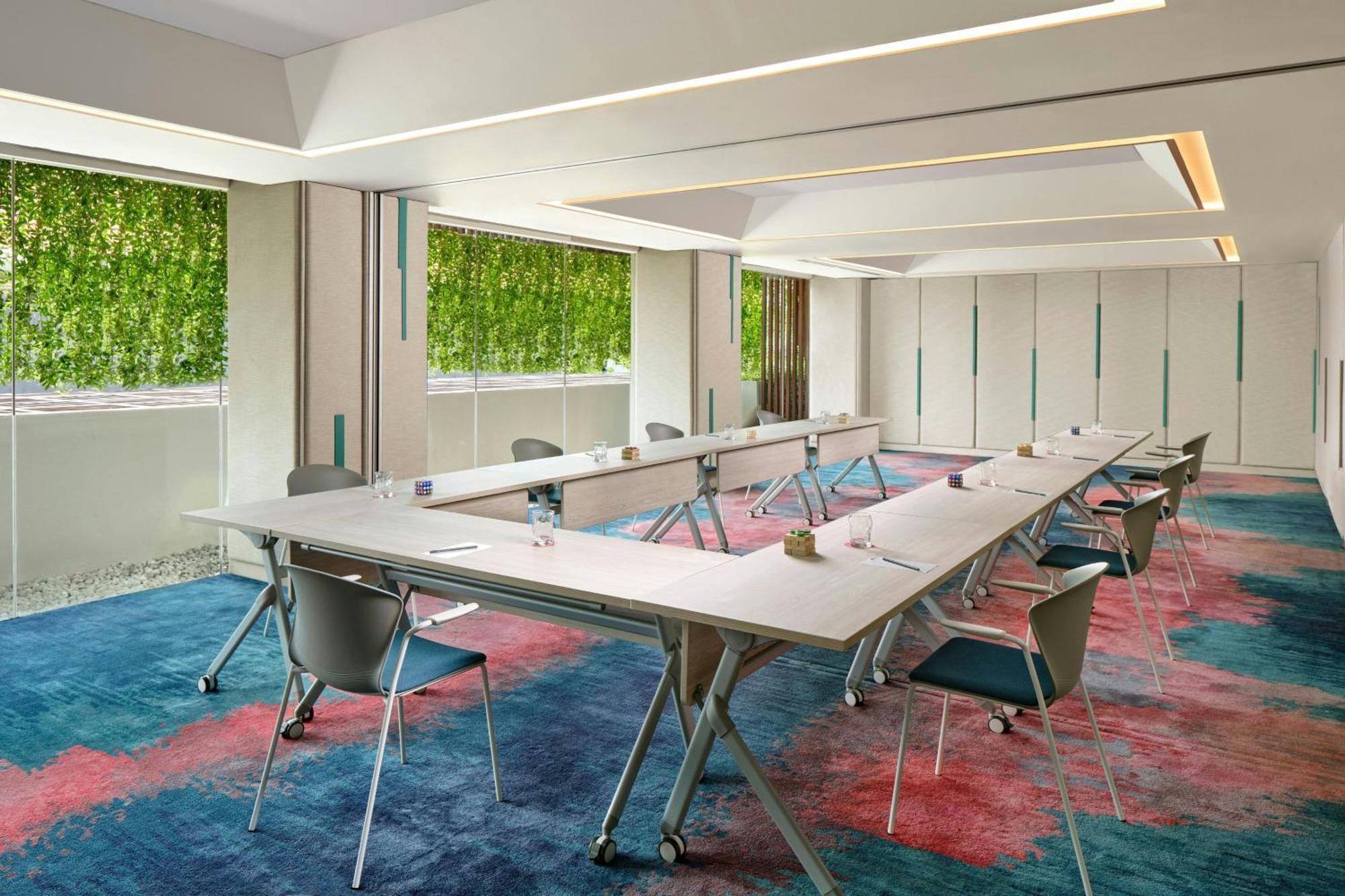Aloft Bali Kuta At Beachwalk Екстер'єр фото