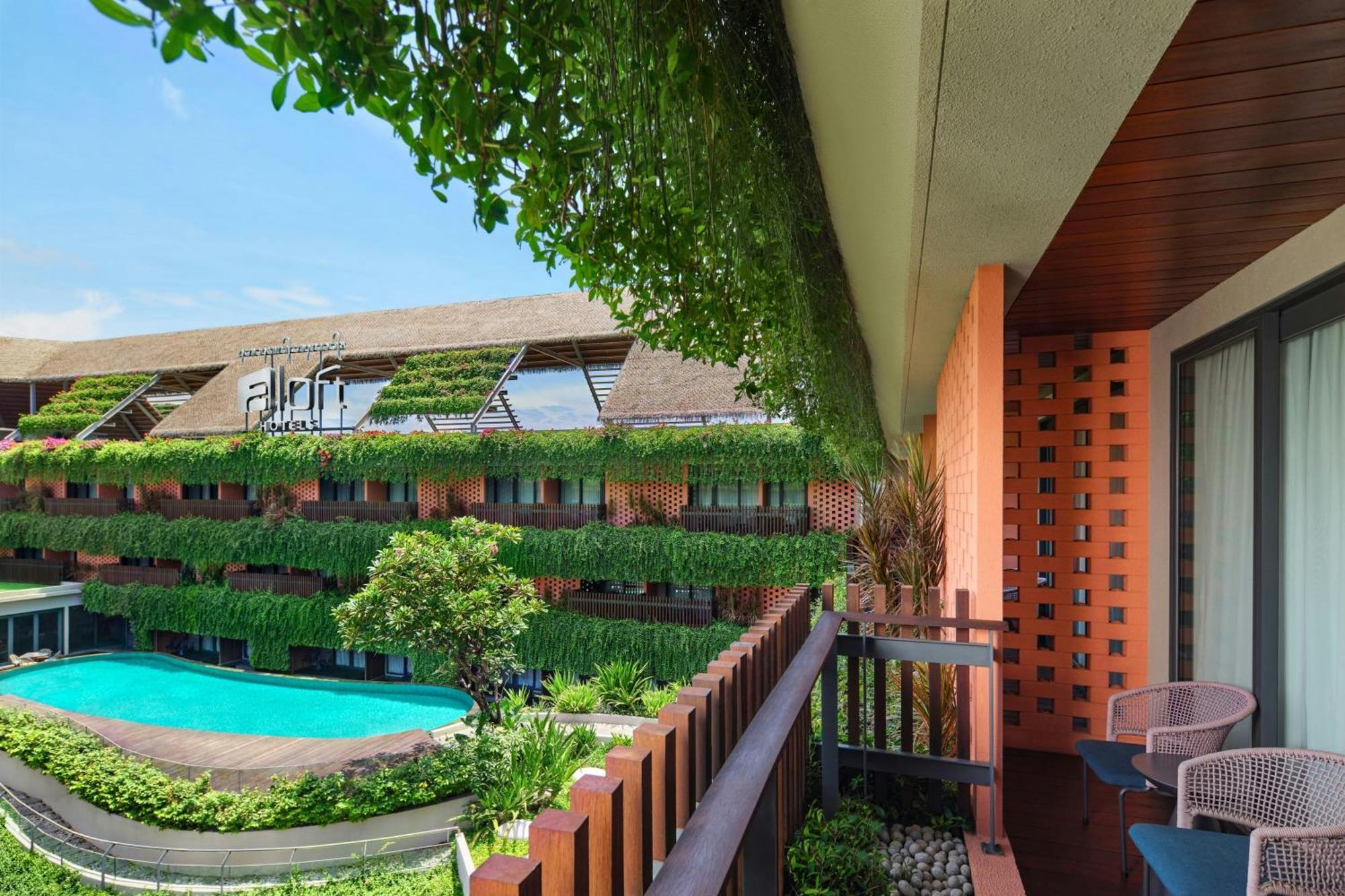 Aloft Bali Kuta At Beachwalk Екстер'єр фото