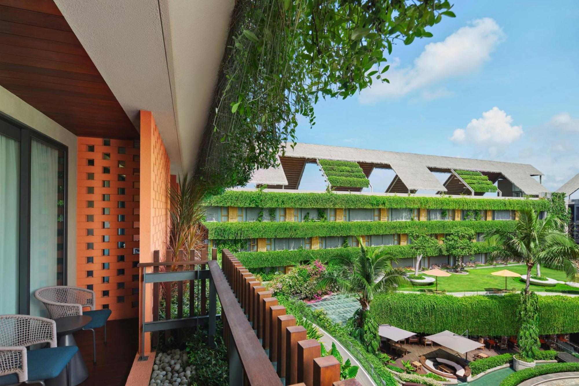 Aloft Bali Kuta At Beachwalk Екстер'єр фото